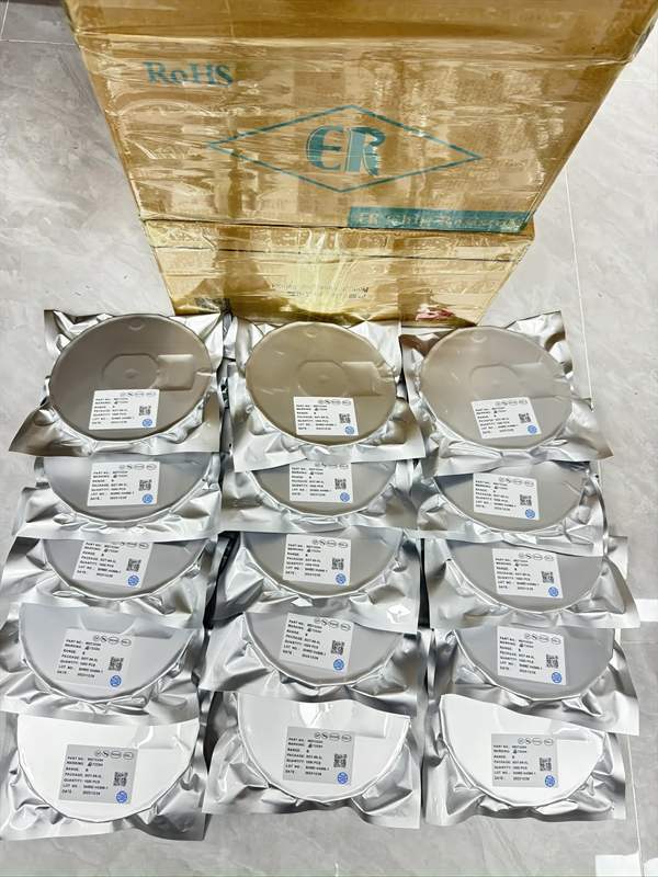 STM32F407VET6 MCU two dry-pack boxes with pink anti-static foam and MSL-3 floor life labels — 540 pcs each.