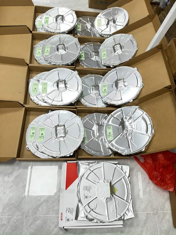 SMD LED bead reels 2835 5050 3528 warm white cool white red green blue on anti-static reels.